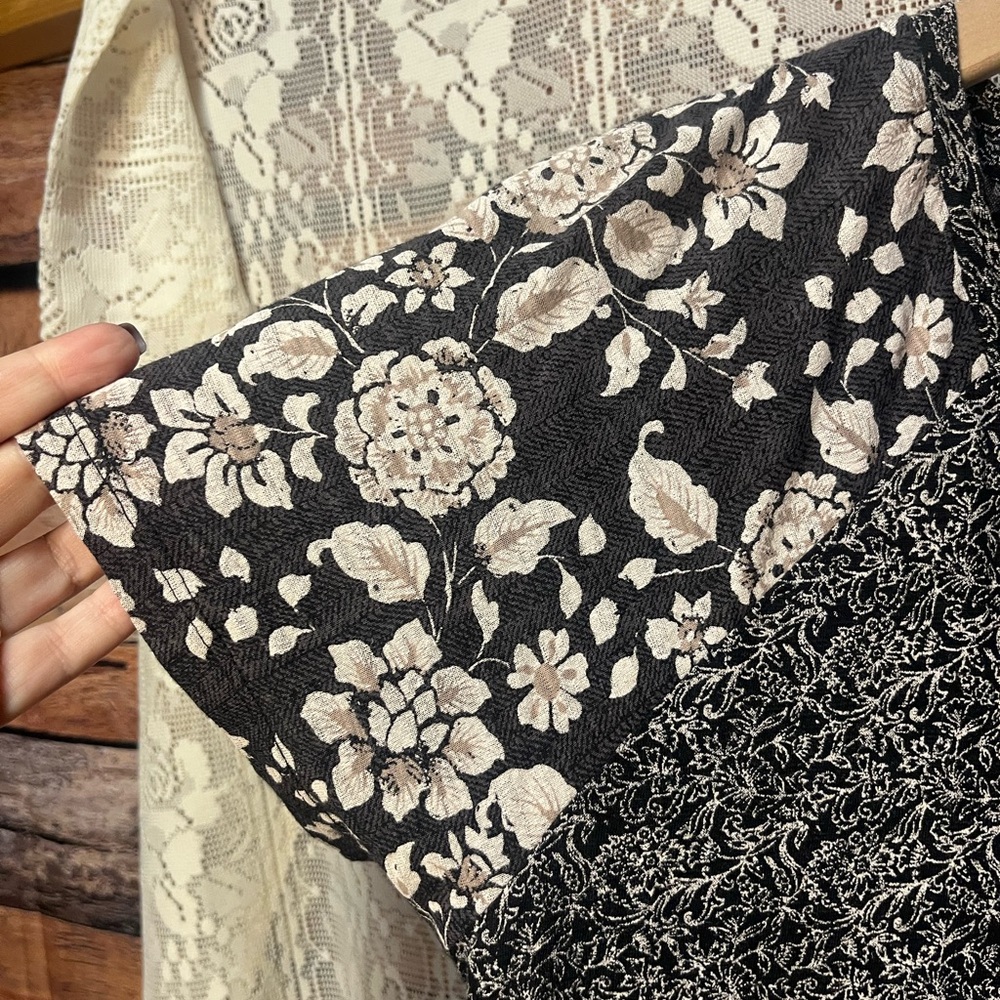 Lucky Brand Black and White Contrast Print Short Sleeve Top (088) - Picture 5 of 8